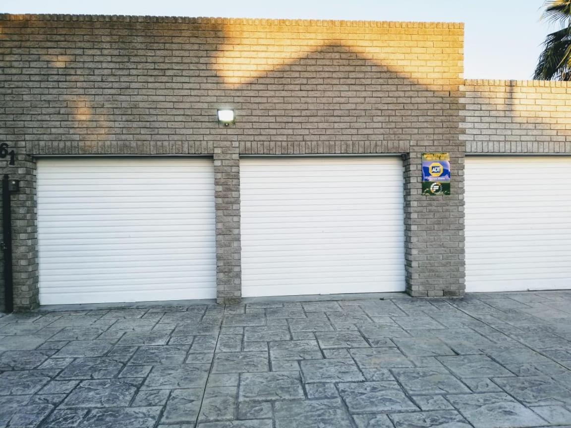 Arlogenix Villa Durbanville Buitenkant foto