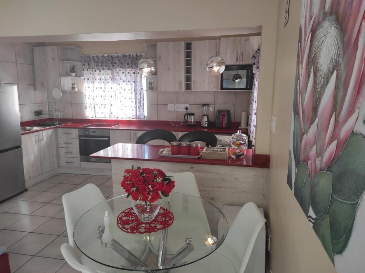 Arlogenix Villa Durbanville Buitenkant foto